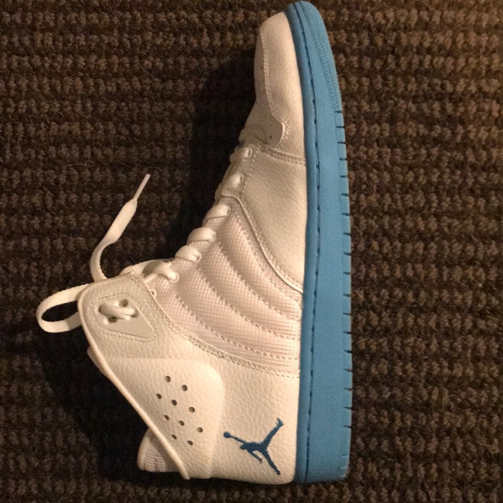 Nike Air Jordan 1 Flight 4 Prem trainers